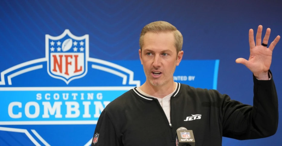 The Jets have begun signing players to reserve/future contracts. What does that mean?