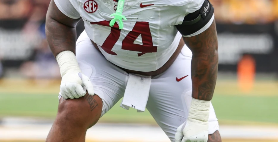 Chargers make major upgrade with sizable OL prospect in new 2026 mock