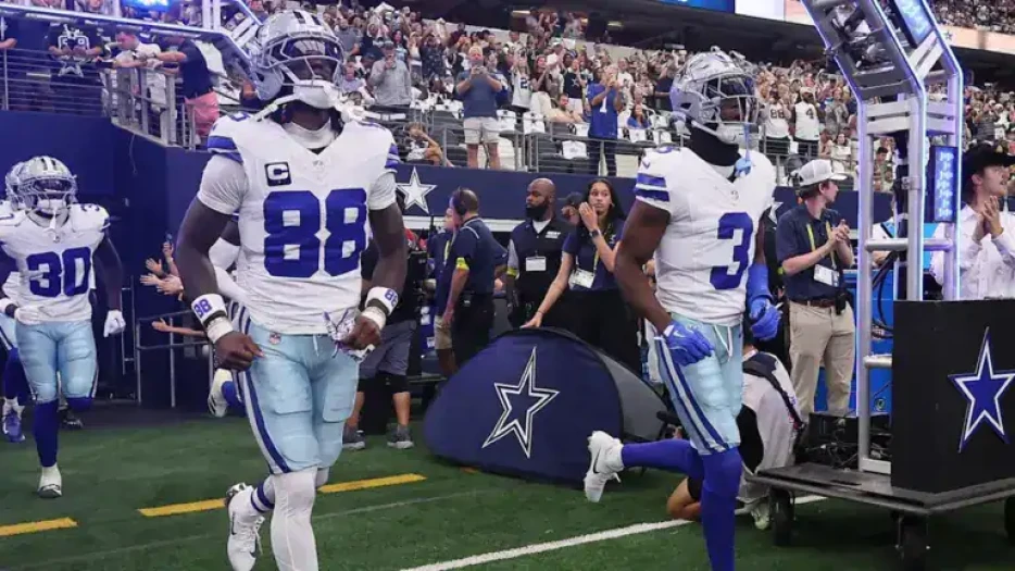 Lamb, Pickens make short list of top receiving duos to amass 1,000 yards each