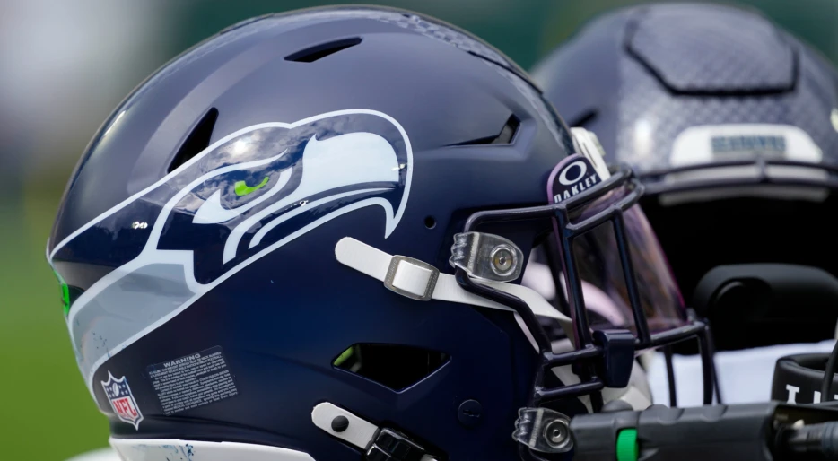 Seahawks OC Drawing Interest from 4 Teams in Head Coach Search