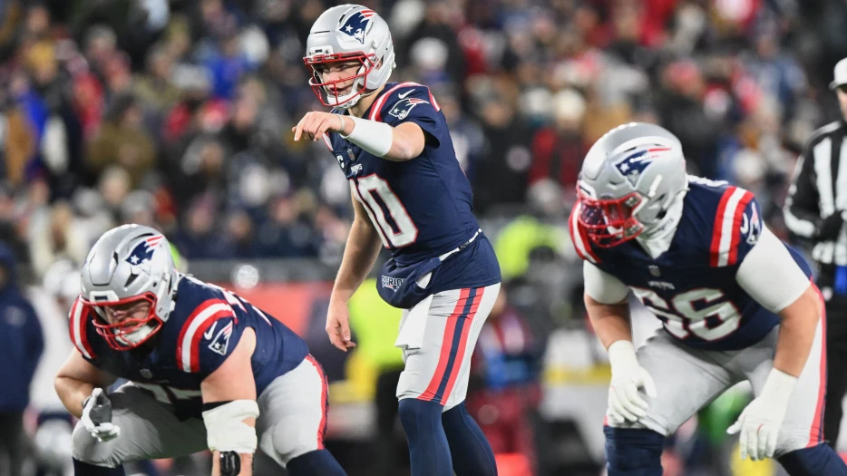 Patriots Unveil Uniform Combo For Playoff Matchup Vs. Chargers