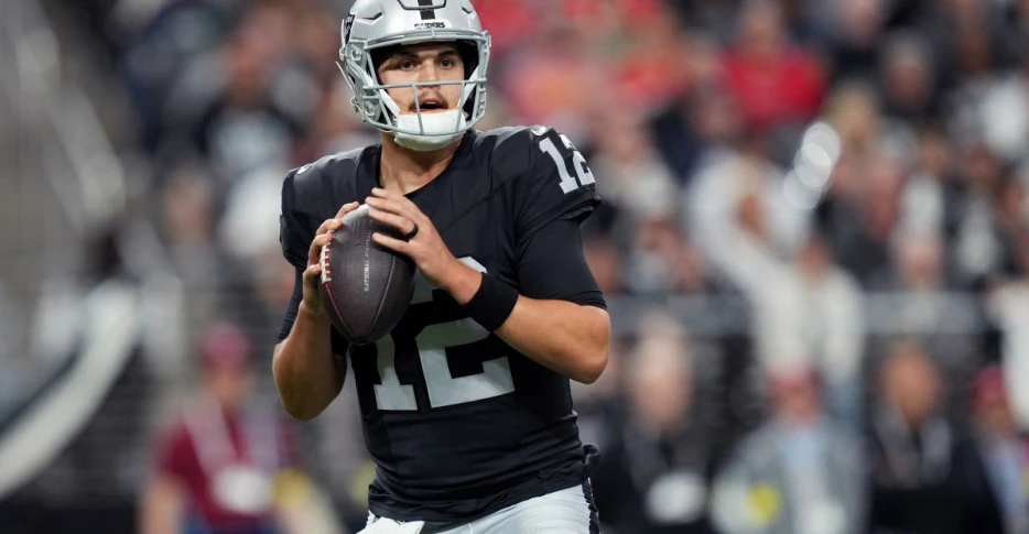 Aidan O’Connell contributes to Week 18 Las Vegas Raiders win