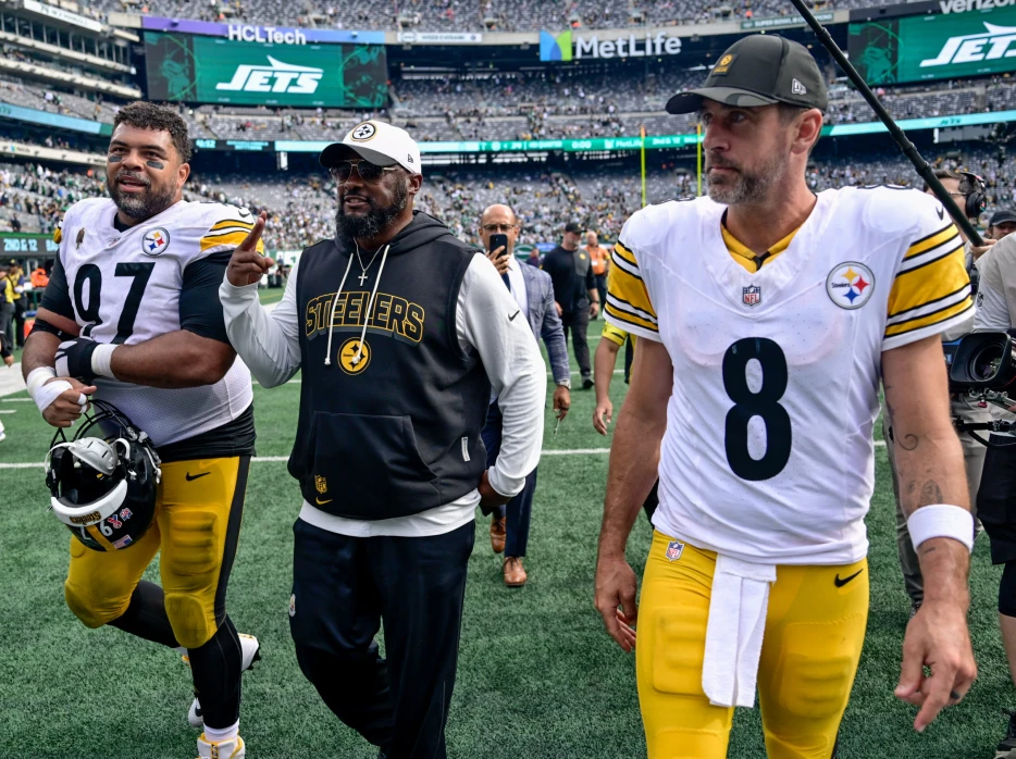 How Steelers Leaders Embraced Aaron Rodgers: ‘You Don’t Have to Walk Alone’