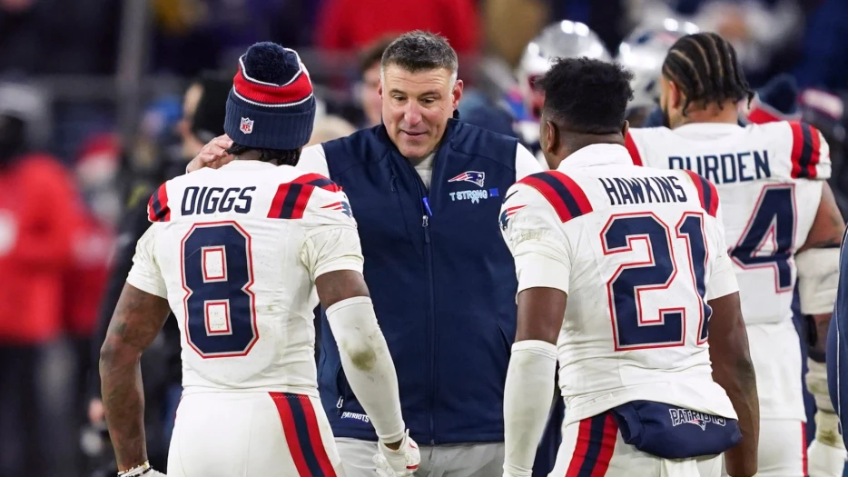 Mic’d-Up Mike Vrabel Trolls Stefon Diggs, Tells Patriots Star To ‘Shut The (Bleep) Up’