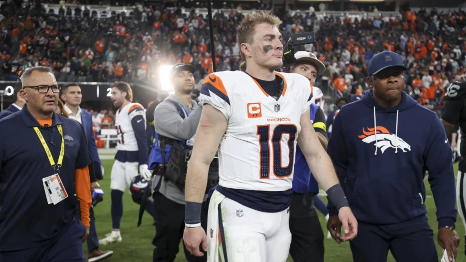 Bo Nix closing in on Russell Wilson's record for most wins in a QB's first two seasons