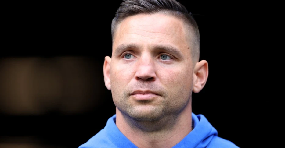 Dolphins add Chris Shula to head coaching search