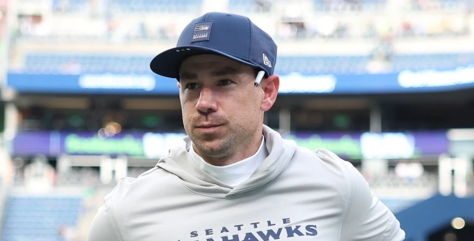 Dolphins head coaching search: Klint Kubiak set for Saturday interview