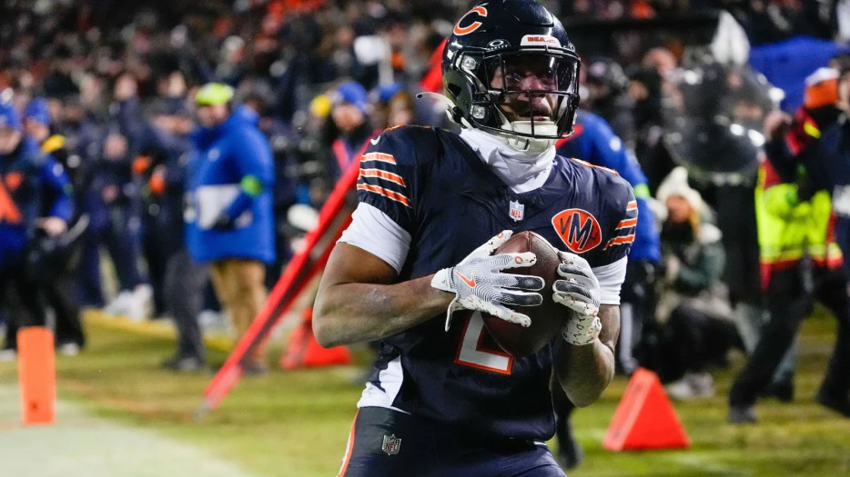 Bears WR DJ Moore’s immediate reaction to another game-winning TD vs. Packers