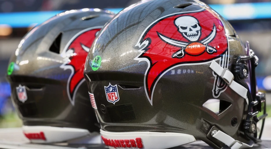 Ex-Tampa Bay Buccaneers Player Passes Away At 30 While Playing Pickup Basketball