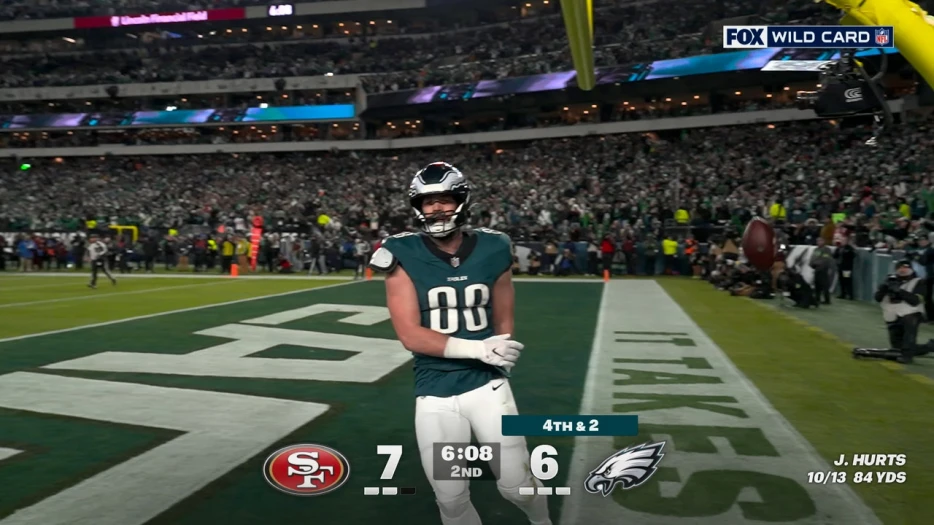 Jalen Hurts finds Dallas Goedert for SECOND TD of the game, giving Eagles lead over 49ers | NFL Highlights