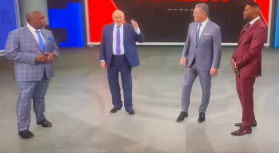 NFL Fans Are Begging FOX To Fire Terry Bradshaw After He Appeared Confused During Embarrassing Halftime Blunder [VIDEO]