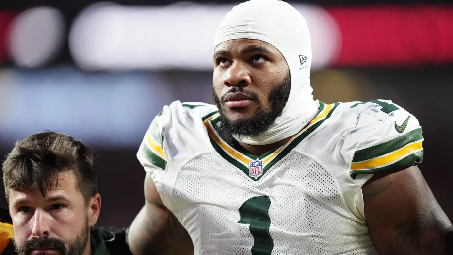 Packers’ Micah Parsons goes silent after fired-up social media commentary during Bears game