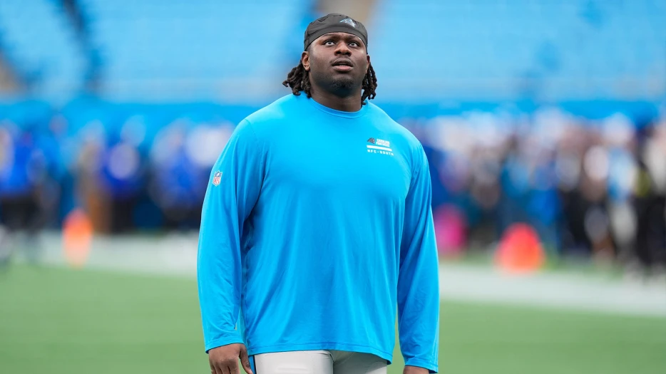 Panthers OT Ikem Ekwonu suffered torn patellar tendon during Rams loss