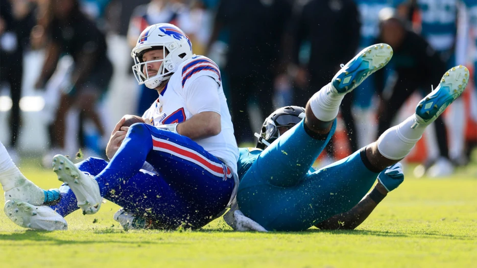 Bills star Josh Allen’s laundry list of playoff injuries gets Ian Rapoport rundown