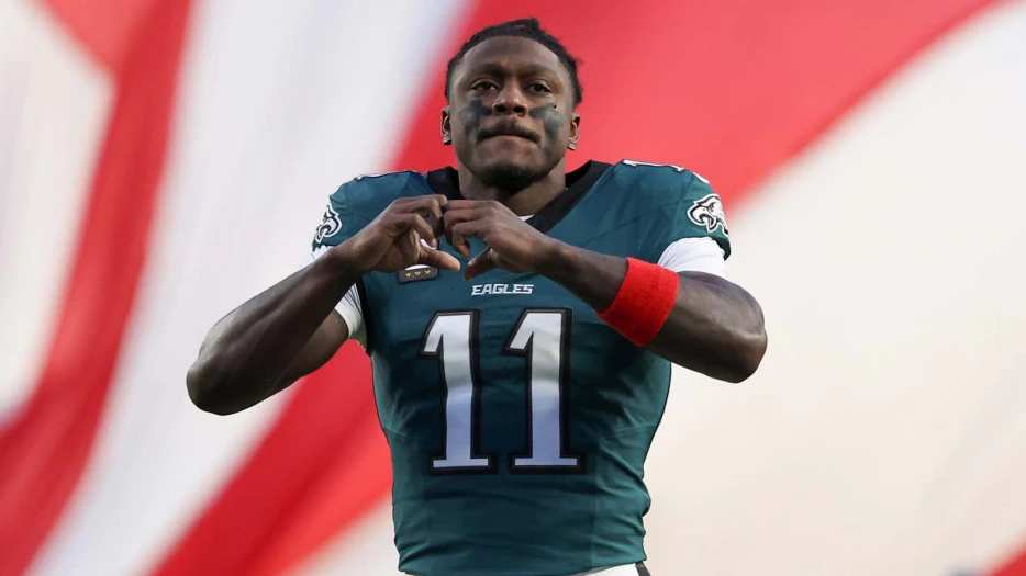 Eagles WR AJ Brown’s eye-opening gesture to teammates before skipping media