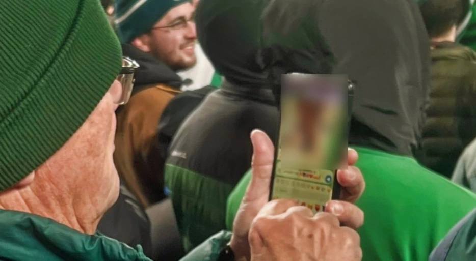 Elderly Philadelphia Eagles Fan Was Caught In 4K Checking Out Sexual Content On His Phone During Eagles-49ers Wild Card Game [PHOTO]