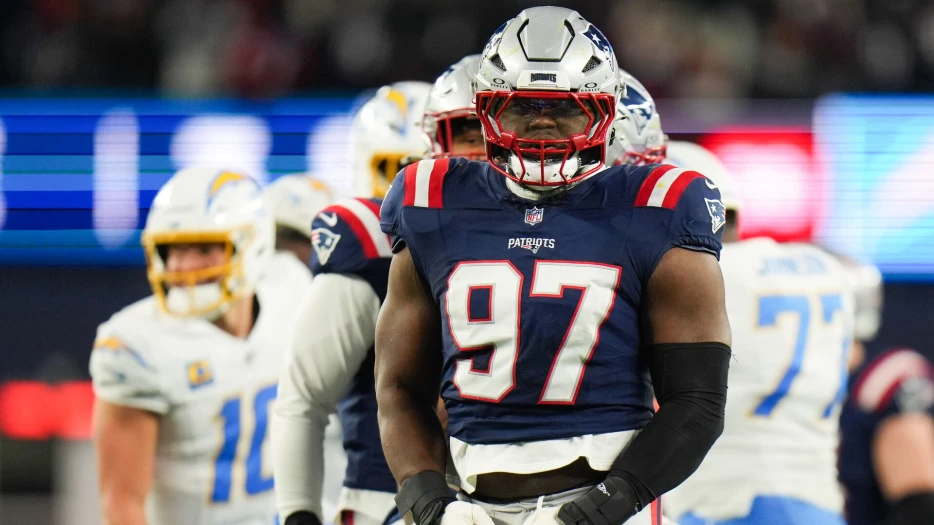 Four Studs, Four Duds From Patriots’ Gritty Playoff Win Vs. Chargers