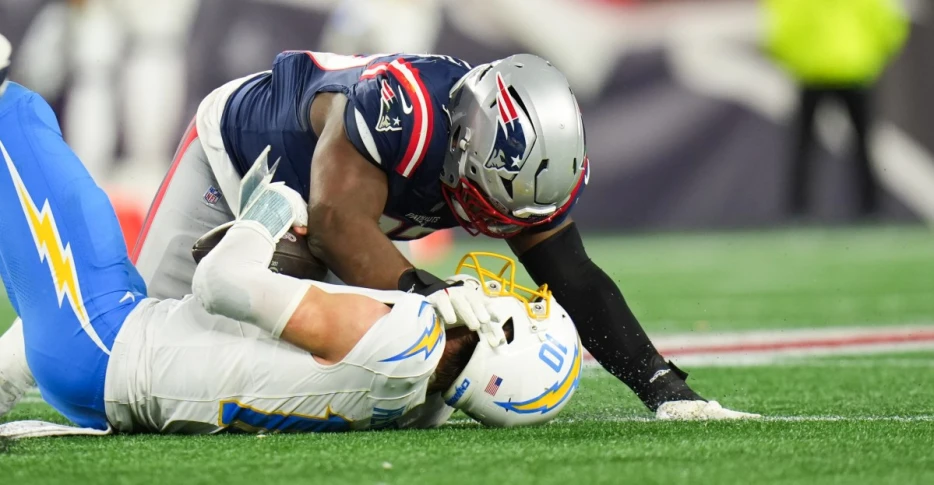 Patriots defense kept Chargers guessing in wild card playoff win