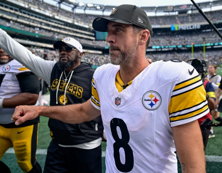 Aaron Rodgers Sounds Off on Critics of Mike Tomlin: ‘Absolute Joke’