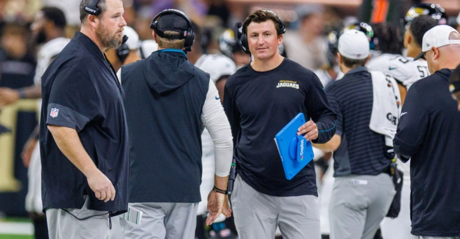 Browns add another young OC to head coaching search with interview request