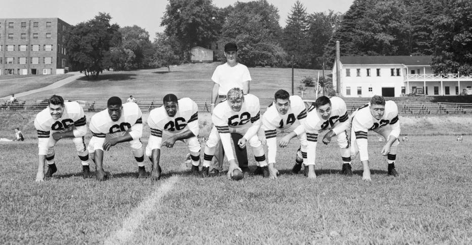 Browns welcome Texans to an exclusive playoff club