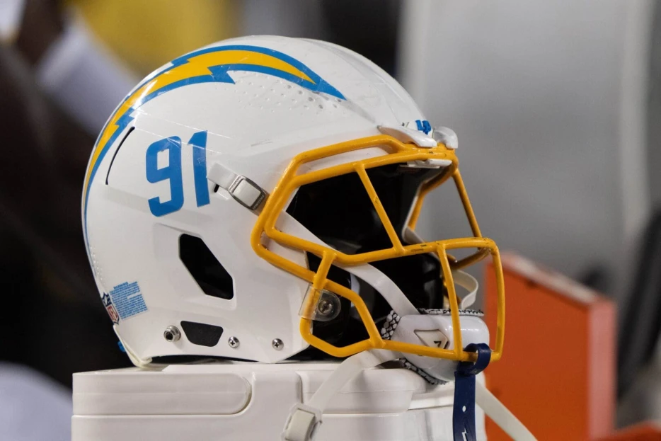 Chargers Sign 14 Futures Players