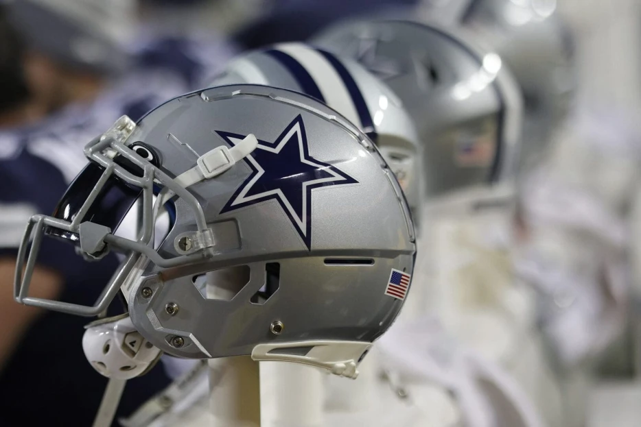 Cowboys DE Donovan Ezeiruaku Arrested On Reckless Driving Charges