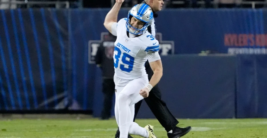 Discussion: Should the Detroit Lions sign kicker competition for Jake Bates?