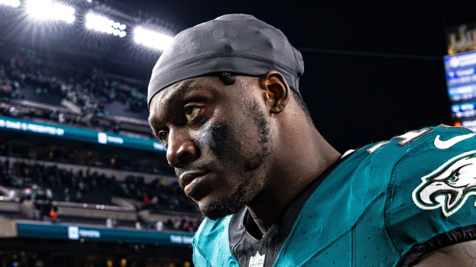 NFL Writer Proposes Blockbuster Patriots-Eagles Trade For A.J. Brown