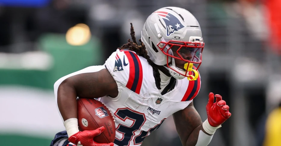 Patriots open 53-man roster spot by waiving running back D’Ernest Johnson