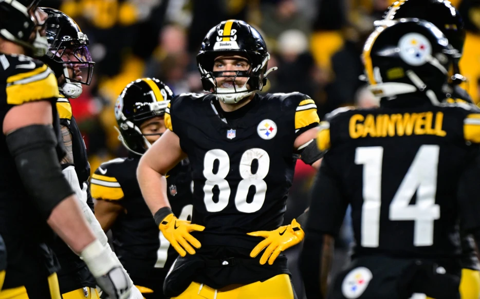 Saunders: Failure to Feed Freiermuth a Microcosm of Steelers Many Mistakes