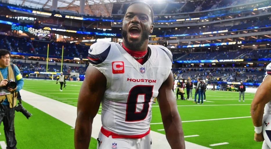 Social Media Has Uncovered The Controversial Message On Houston Texans Superstar Azeez Al-Shaair’s Eye-Black During MNF Playoff Game vs. Steelers [PHOTO]