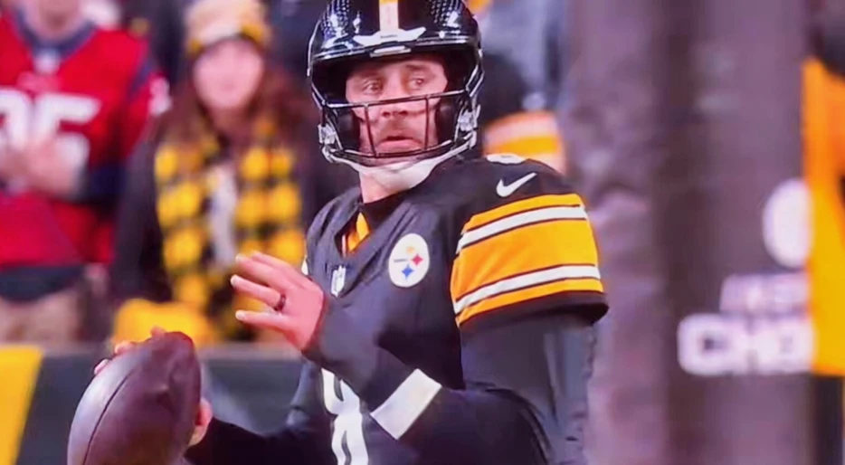 The Texans Doing This To Aaron Rodgers Is Elderly Abuse At This Point [VIDEO]