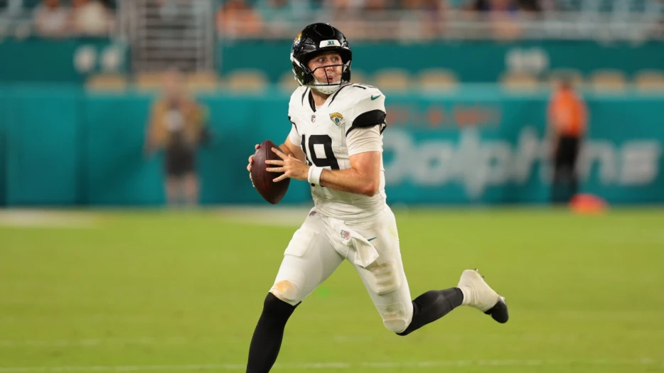 Colts elevate QB Seth Henigan for Sunday's game