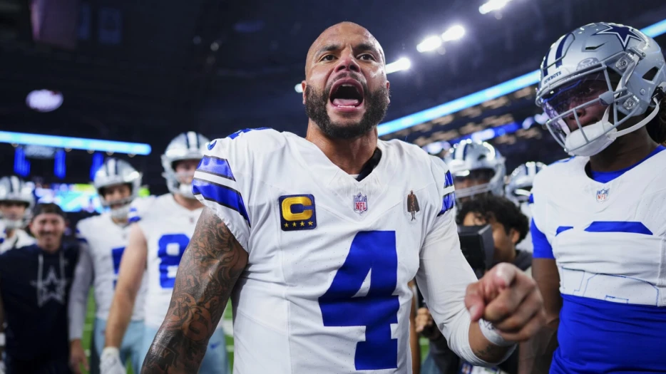 Cowboys convert two fourth downs, including a fake FG, for a 7-0 lead