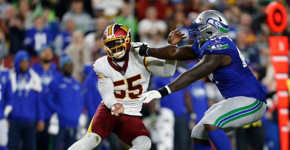 Details of Charles Cross’ extension show the continued evolution of Seahawks front office