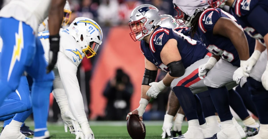 Patriots O-line looking in the mirror before divisional playoffs