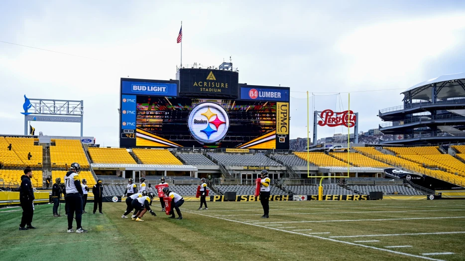 Pittsburgh Steelers Sign 13 Players to 2026 Contracts