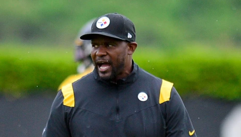 Steelers Request Interview with former Assistant Brian Flores