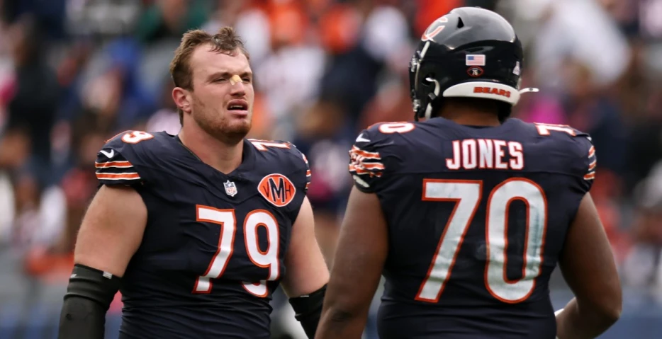 Will the Bears start Theo Benedet at left tackle vs the Rams?