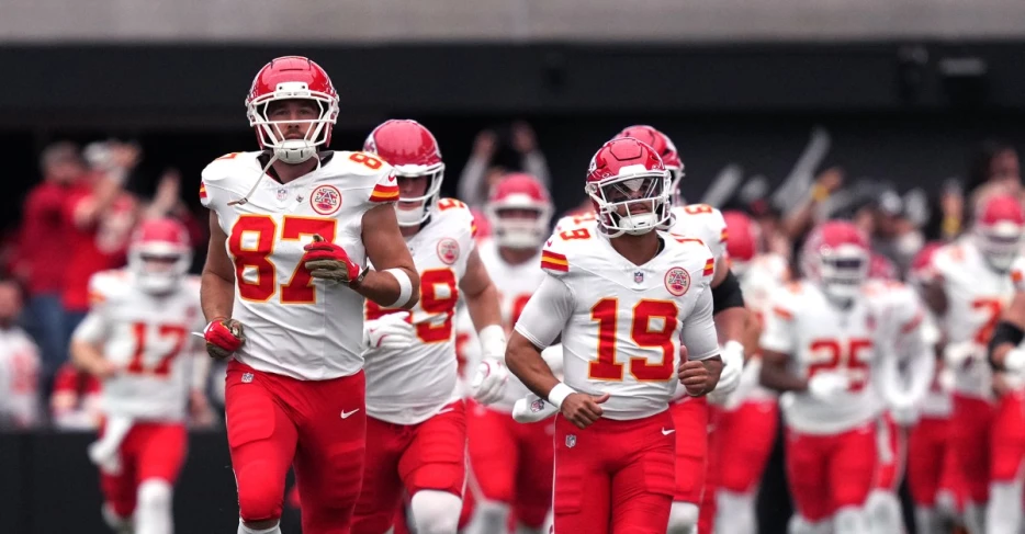 4 offensive stats that tell the story of the Chiefs’ 2025 season