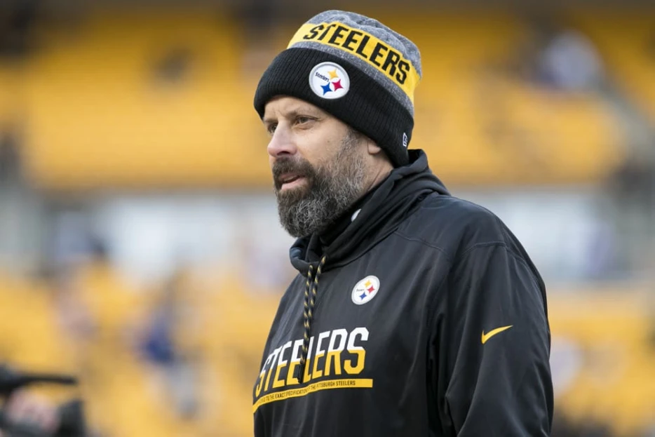 Former Steelers Coach Hops Back in Saddle