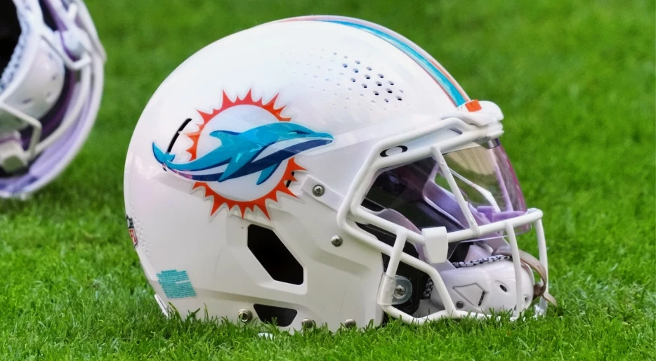 Miami Dolphins Target Philadelphia Eagles Quarterback In Blockbuster Trade Proposal That Makes Too Much Sense Not To Happen