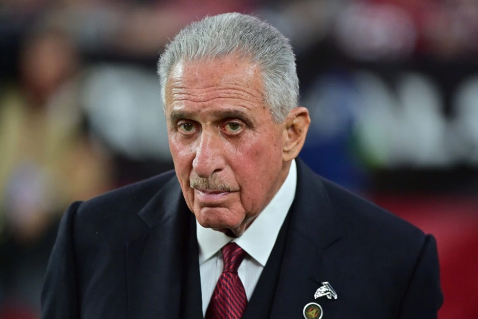 NFC Notes: Ejiro Evero, Matt Ryan, Arthur Blank, Falcons, Panthers