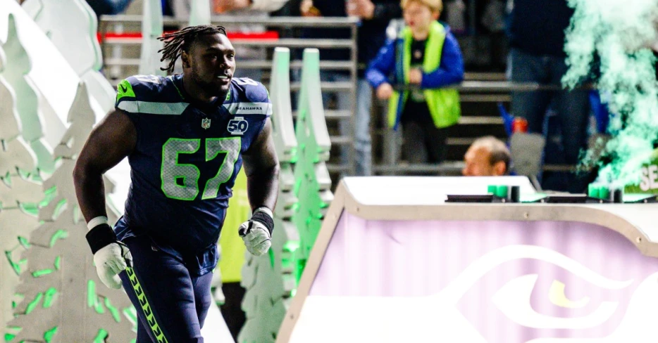 Seahawks-49ers Wednesday injury report: Charles Cross downgraded with new injury