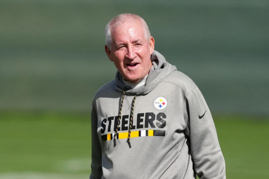 Buccaneers Interview Steelers’ Danny Smith For ST Coordinator