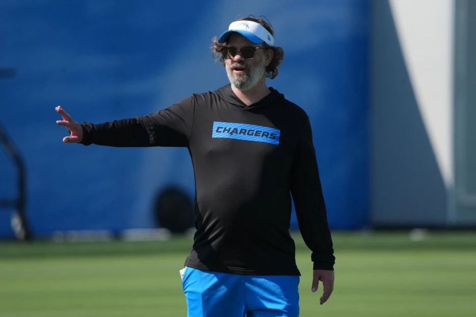 Chargers Interviewed Shane Day For OC Position