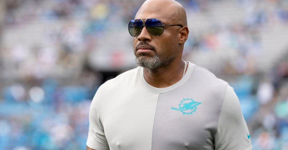 Harbaugh targeting Anthony Weaver as defensive coordinator for Giants