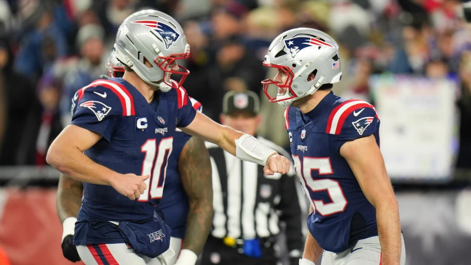 Keys To Victory For Patriots, Texans In Divisional Round Matchup