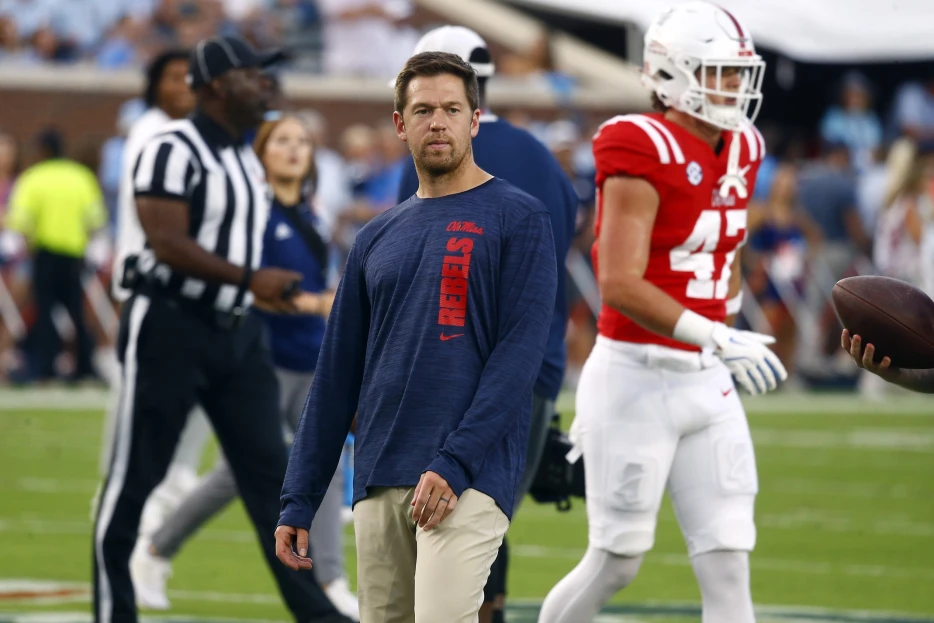 Ole Miss OC Charlie Weis Jr. Could Interview For Eagles’ OC Job Next Week